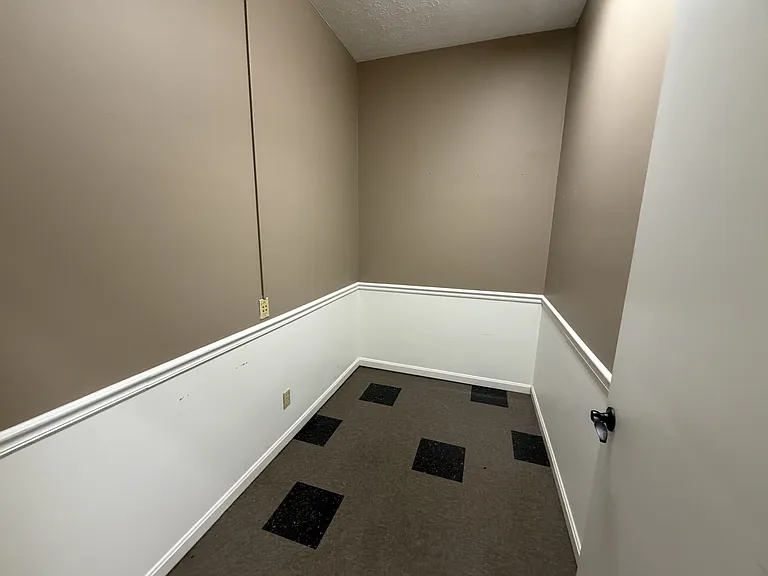 319 Cathedral Mnr #1 — Photo 11