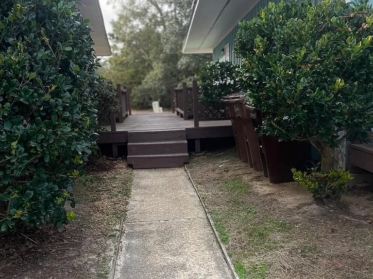 594 Royal Oak Dr #1 — Photo 5