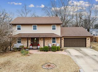 1024 Hickory Point, Collinsville, IL 62234