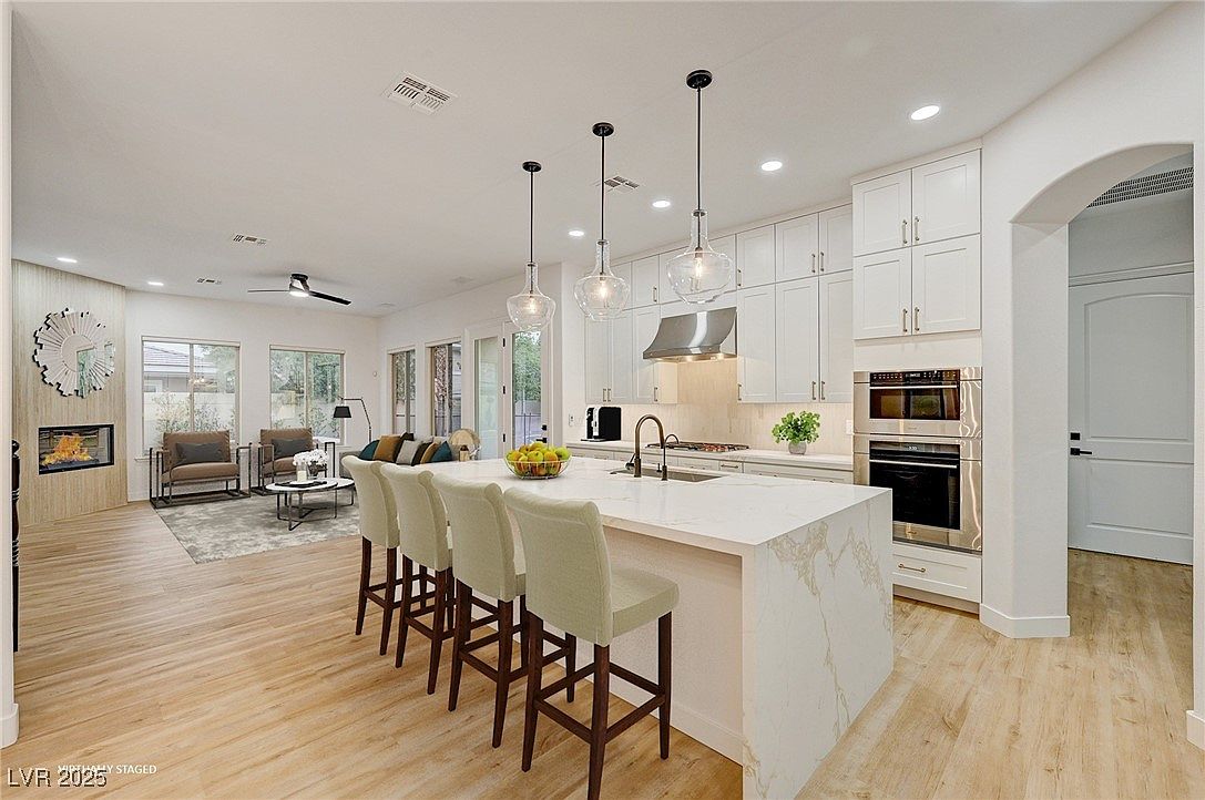 605 Canyon Greens Dr