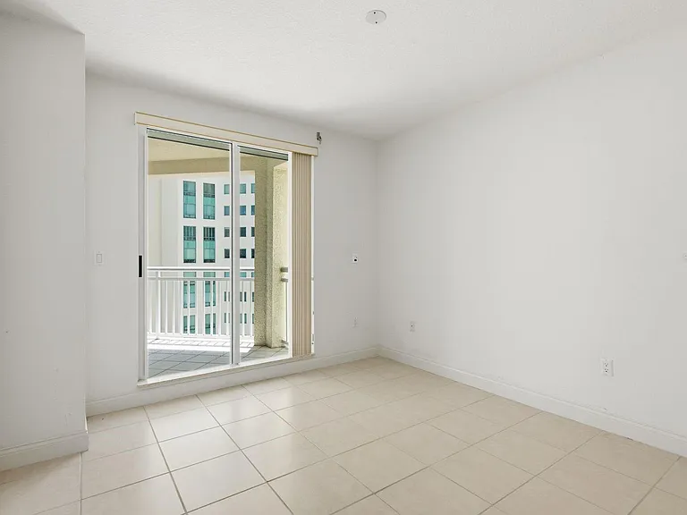 1170 Gulf Blvd #1105 — Photo 32