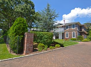 28 Howell Ln, Westhampton Beach, NY 11978