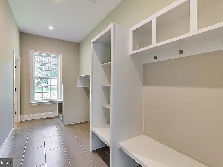 3104 Sleepy Hollow Rd — Photo 61