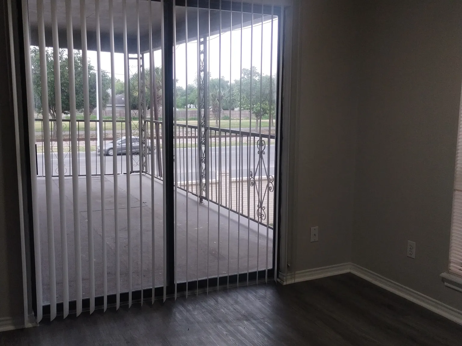 3 bed, 1814 sqft, $1,375 — Photo 2