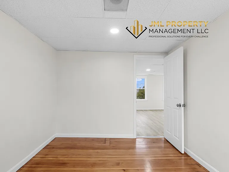 227 Lawrence St #2 — Photo 10