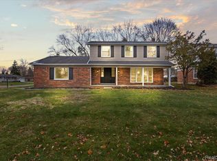 6958 Heather Heath Ln, West Bloomfield, MI 48322