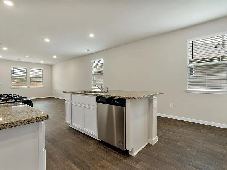 2909 Tweedy Trl — Photo 17
