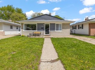 12030 Arcola St, Livonia, MI 48150