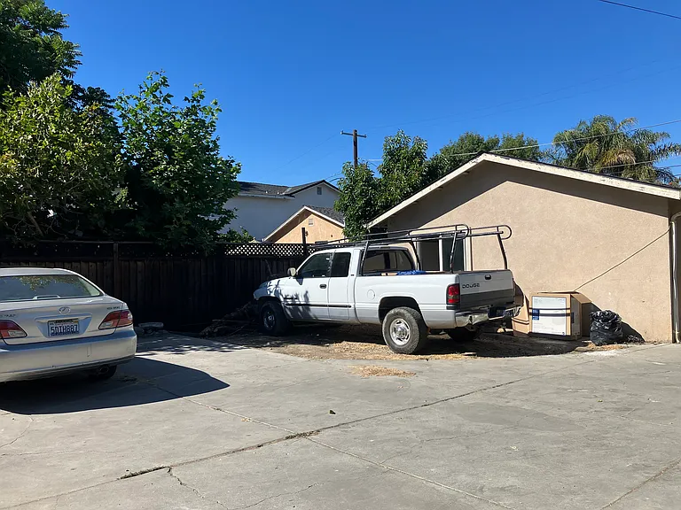 241 San Antonio Ct — Photo 8