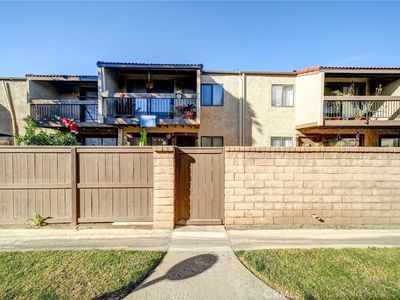 9238 Citrus Ave APT D, Fontana, CA, 92335