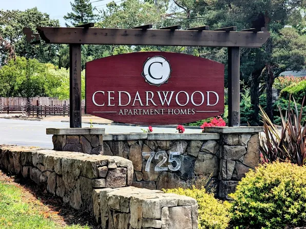 Cedarwood Apartments
