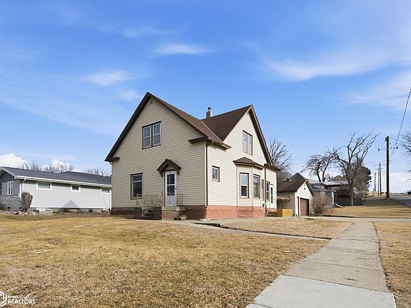 3rd image of 312 2nd St