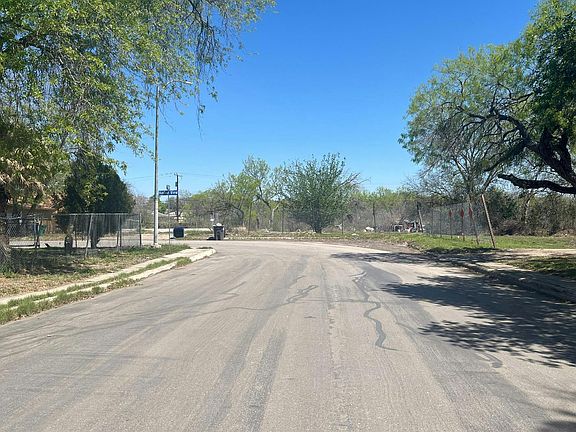 4th image of 5602 Ocean Side St