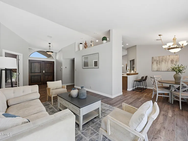 10432 W Avalon Dr — Photo 11