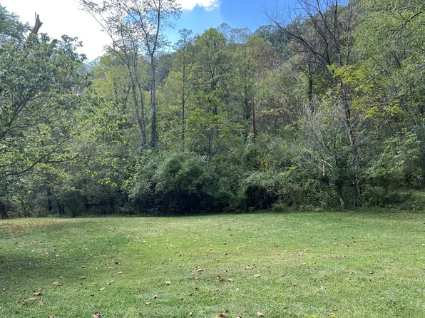 Advent Rd, Kenna, WV 25248