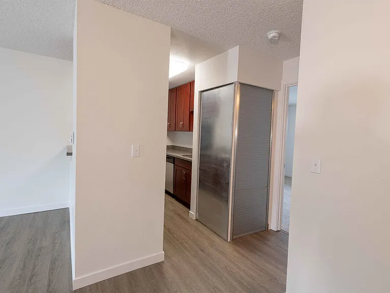 Northern Lights Apartments — Photo 18