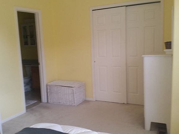 5th image of 122 Vale St