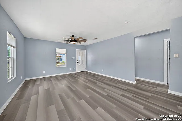 1203 Avenue J — Photo 6