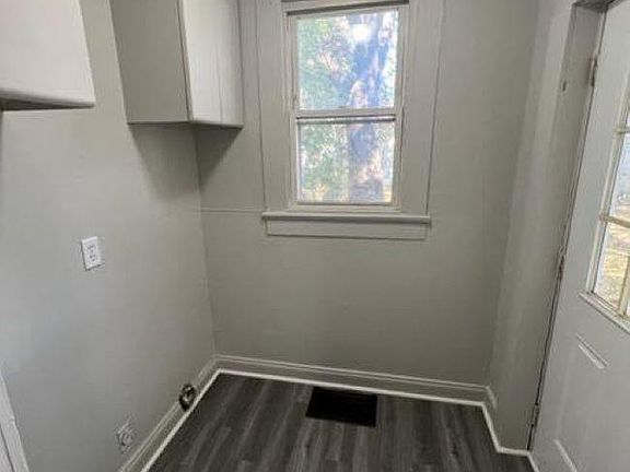 2nd image of 730 E Florida St