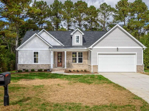 6043 Saint Andrews Dr, Sanford, NC 27332