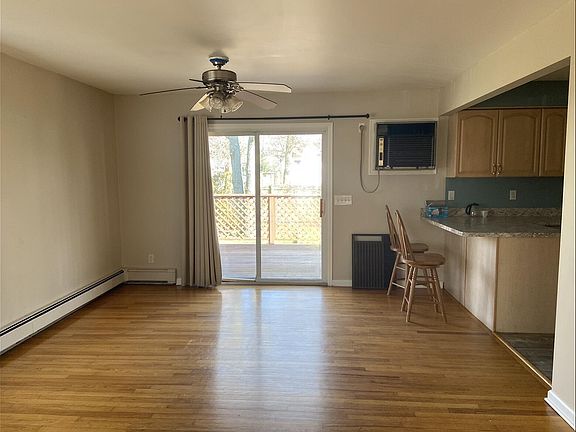 5th image of 35 Washington Drive