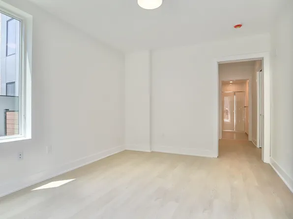 303 Madison Street image 16 of 24