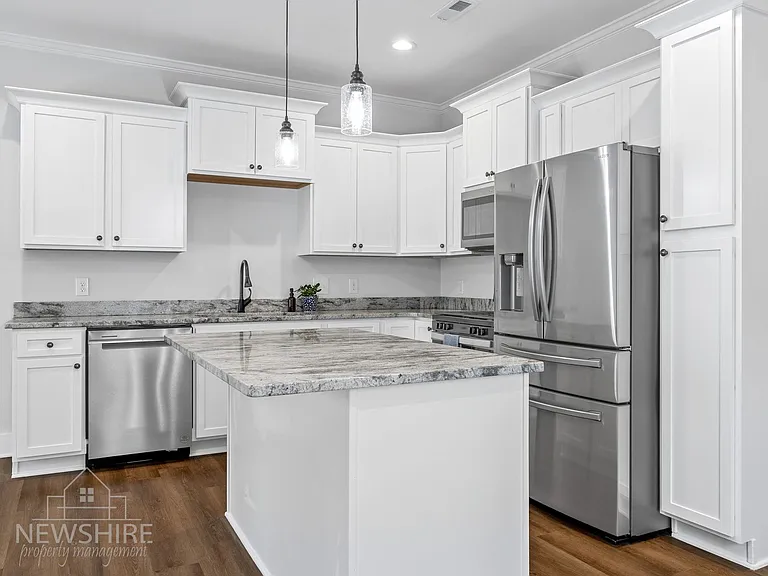 Townes at Converse Luxury Townhomes — Photo 11
