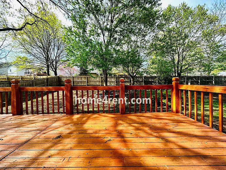 902 Sherman Pkwy — Photo 64