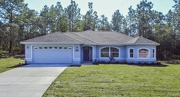 5825 N Larkspur Way — Photo 1