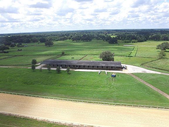 5th image of 10880 NW Highway 464b