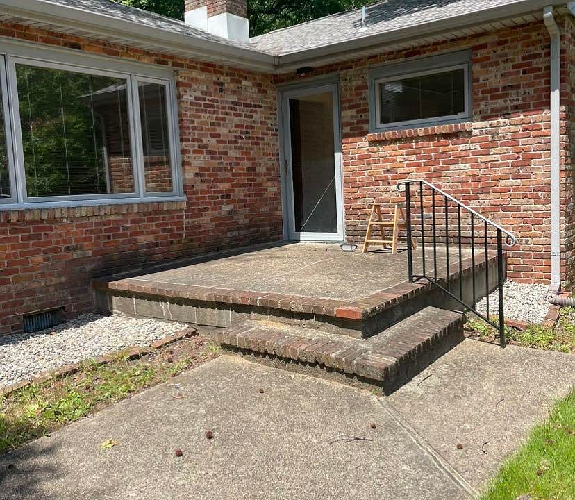 1st image of 2601 Logan Rd