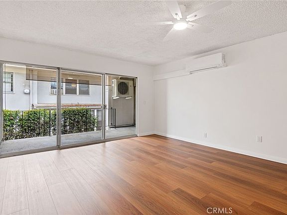2nd image of 465 S Hudson Ave APT 6