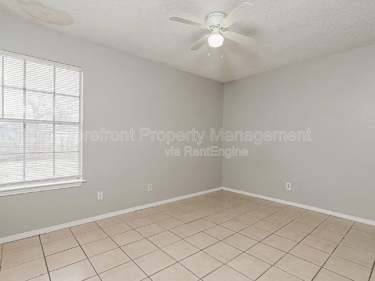820 W Olmos Dr — Photo 14