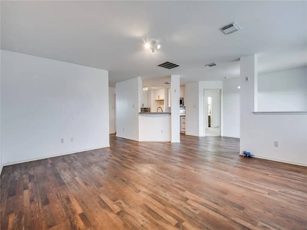 4beds 2.5baths sweet home in Little elm — Photo 4