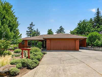 1056 Beswick Way, Ashland, OR, 97520