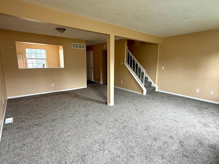 190 Dell St #3 — Photo 5
