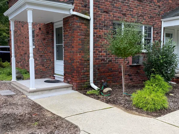 5001 Christopher St, Ramsey, NJ 07446