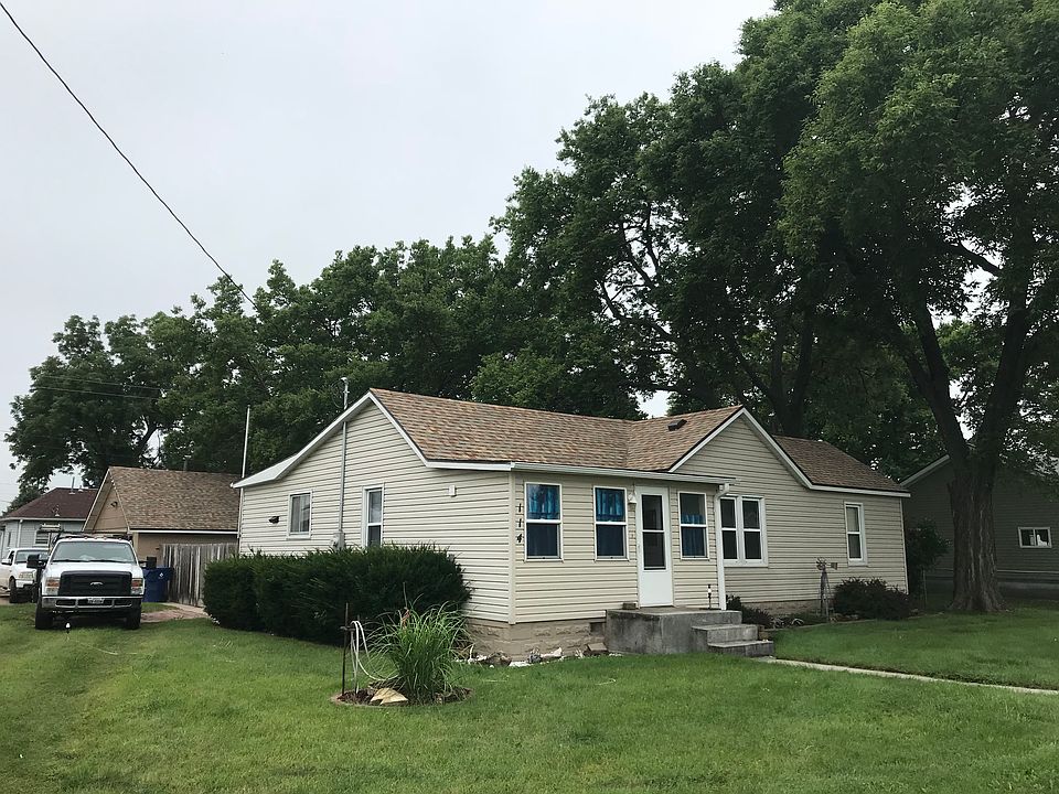1st image of 114 W 2nd St