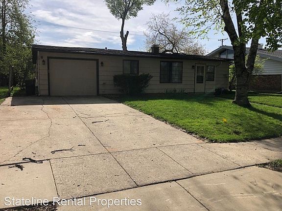 2nd image of 3811 Latham St