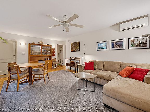 4th image of 3933 49th St