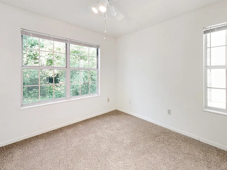 Bennington Ridge — Photo 65