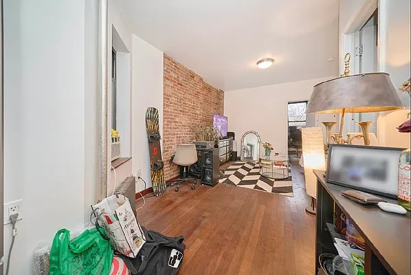 Rented by Living New York | media 9