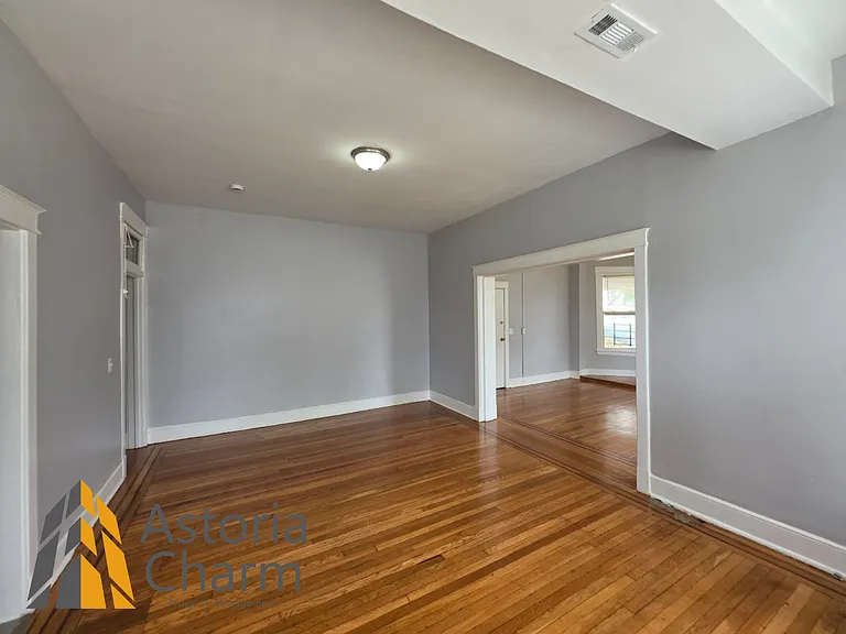 2206 Roslyn Ave #1 — Photo 13