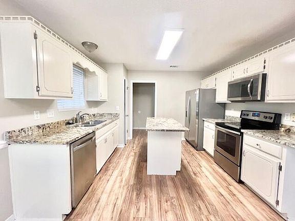 4th image of 4567 Kates Ct