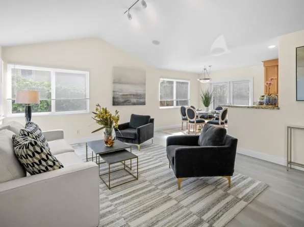 1109 McClellan Ave, Monterey, CA 93940