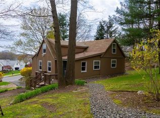 9 Ipswitch Rd, Bristol, CT 06010