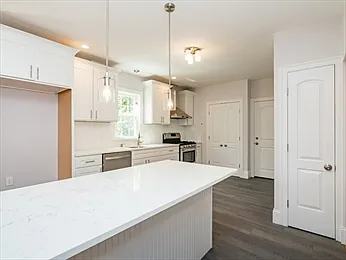 34 King St #3 — Photo 1