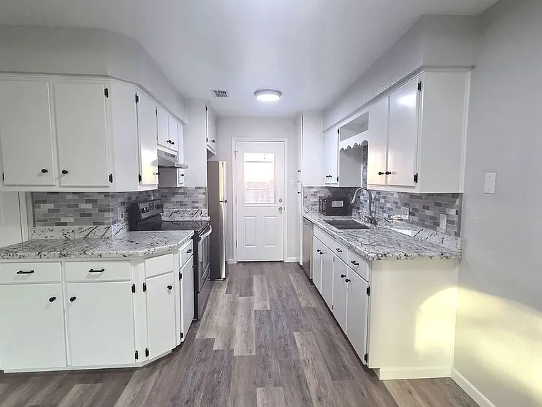 920 E Escondido Rd #D — Photo 6