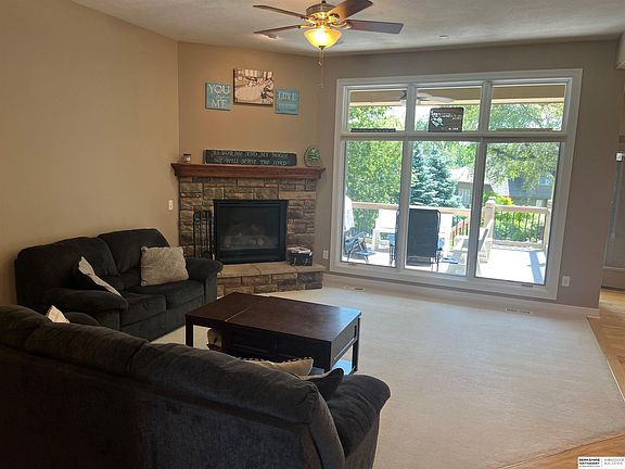 5th image of 939 S 198th St