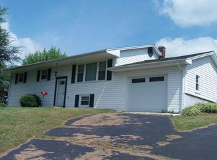 1 Bullock St, Minersville, PA 17954